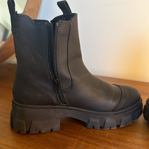 A New Day Devan Boots - Picture 4 of 5